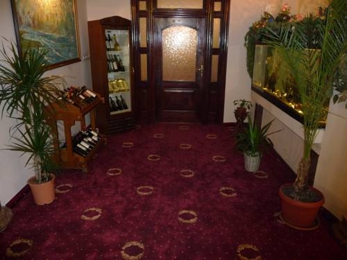 Imagen general del Hotel Palas, Kazanlak. Foto 16