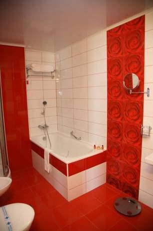 Imagen de la habitación del Hotel Palas, Kazanlak. Foto 30