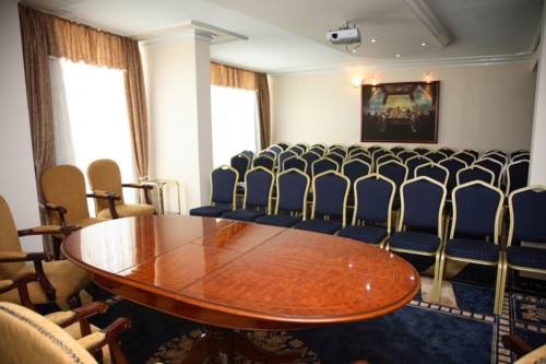 Imagen general del Hotel Palas, Kazanlak. Foto 28