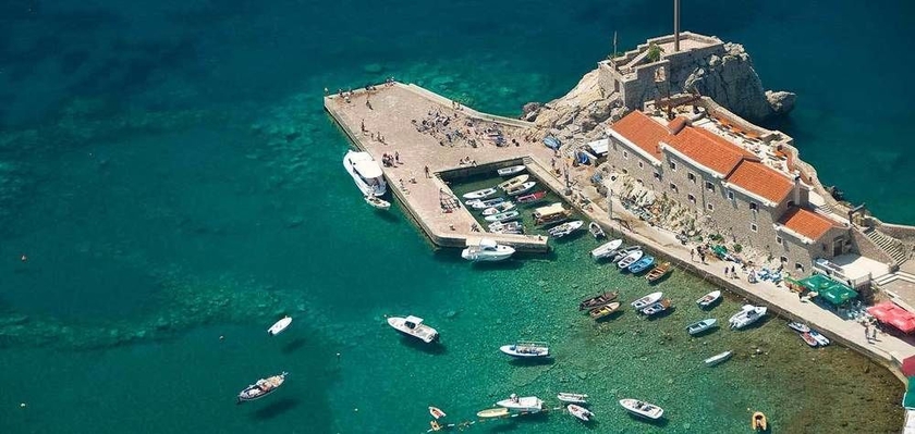 Imagen de los exteriores del Hotel Palas, Petrovac. Foto 8