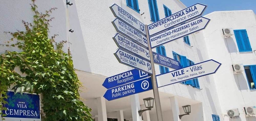 Imagen de los exteriores del Hotel Palas, Petrovac. Foto 9