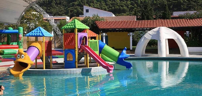 Imagen de la piscina del Hotel Palas, Petrovac. Foto 15