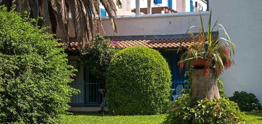 Imagen de los exteriores del Hotel Palas, Petrovac. Foto 12