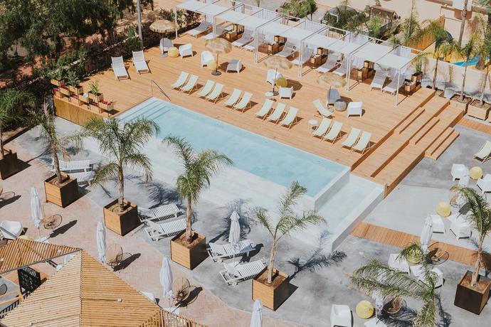 Imagen de la piscina del Hotel Palas Pineda. Foto 20