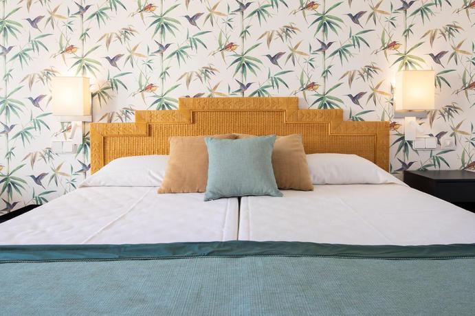 Imagen de la habitación del Hotel Palas Pineda. Foto 8