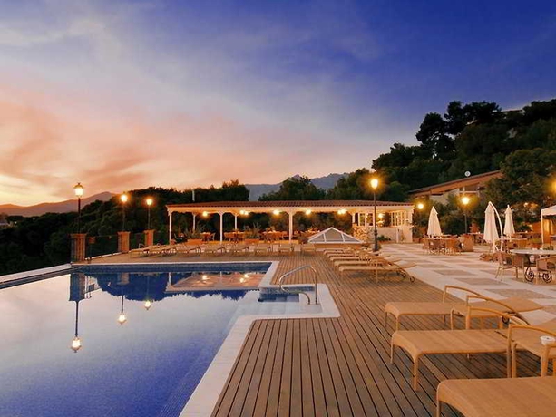 Imagen de la piscina del Hotel Palasiet Thalasso Clinic & Hotel. Foto 6