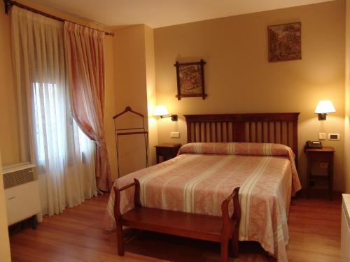 Imagen de la habitación del Hotel Palaterna. Foto 6