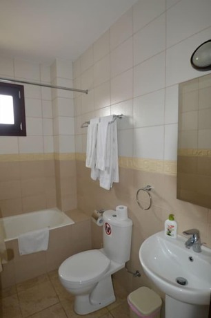 Imagen de la habitación del Hotel Palates Village. Foto 8