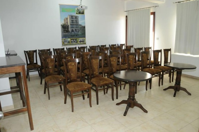 Imagen de los interiores del Hotel Palates Village. Foto 17