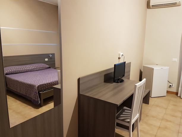 Imagen de la habitación del Hotel Palatinum. Foto 8