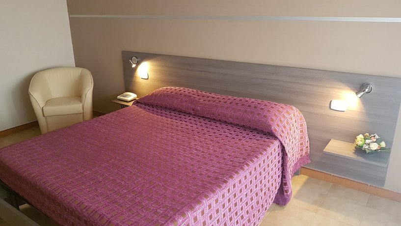 Imagen de la habitación del Hotel Palatinum. Foto 11