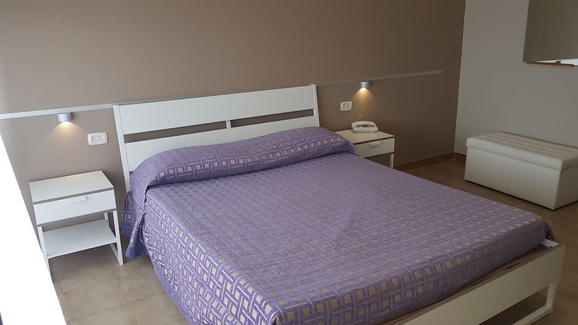 Imagen de la habitación del Hotel Palatinum. Foto 13