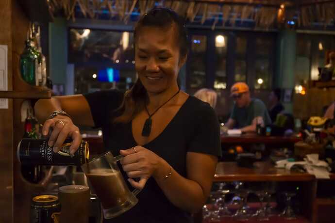 Imagen del bar/restaurante del Hotel Palau Central. Foto 11