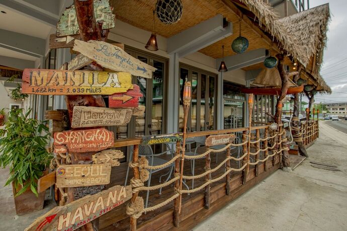 Imagen del bar/restaurante del Hotel Palau Central. Foto 12