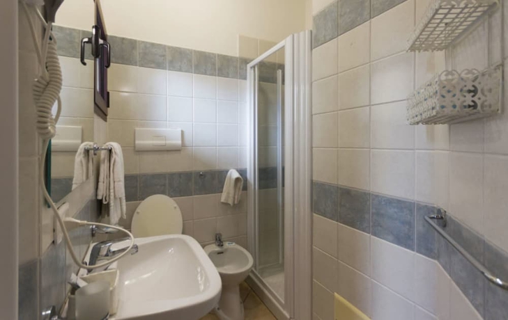 Imagen de la habitación del Hotel Palau City. Foto 18