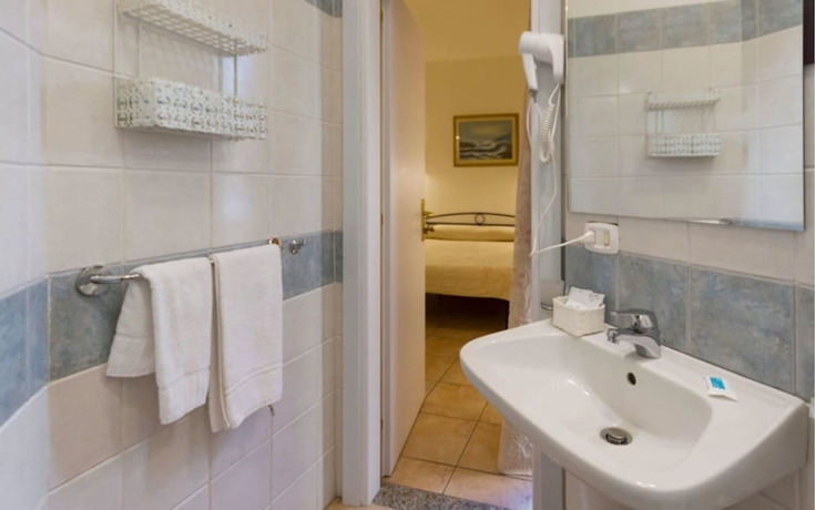 Imagen de la habitación del Hotel Palau City. Foto 19