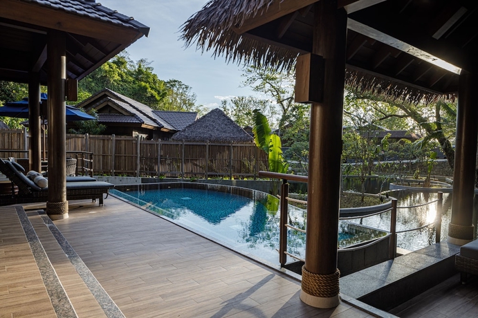 Imagen de la habitación del Hotel Palau Pacific Resort and The Pristine Villas and Bungalows. Foto 18