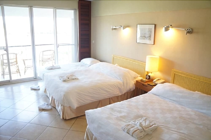 Imagen de la habitación del Hotel Palau Royal Resort. Foto 10