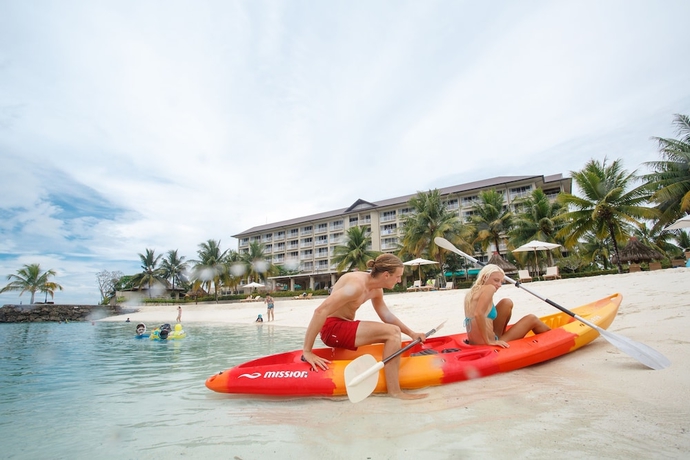 Imagen de la piscina del Hotel Palau Royal Resort. Foto 17