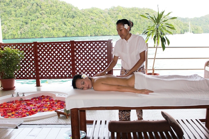 Imagen de la piscina del Hotel Palau Royal Resort. Foto 19