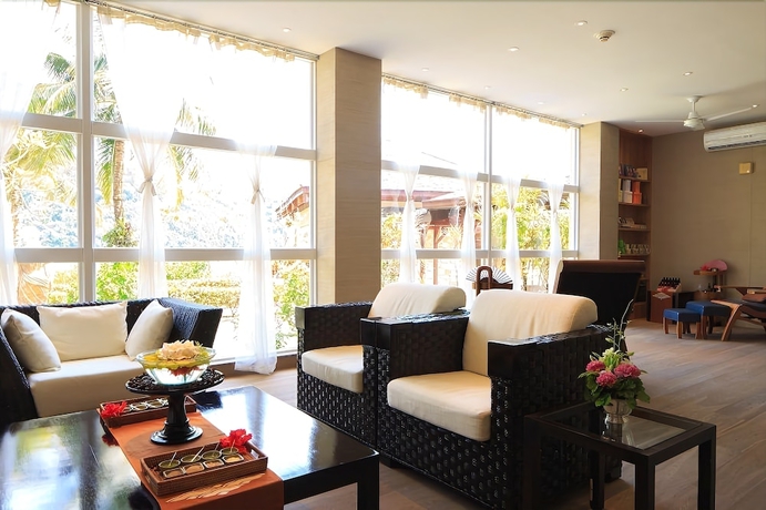 Imagen de los interiores del Hotel Palau Royal Resort. Foto 15