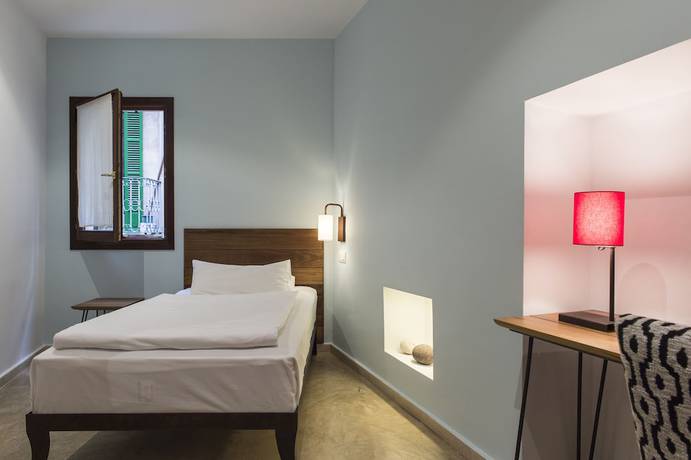 Imagen de la habitación del Hotel Palau Sa Font. Foto 6