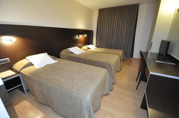 Imagen de la habitación del Hotel Palau de girona. Foto 2