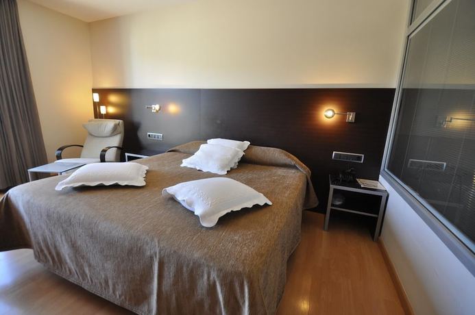 Imagen de la habitación del Hotel Palau de girona. Foto 4