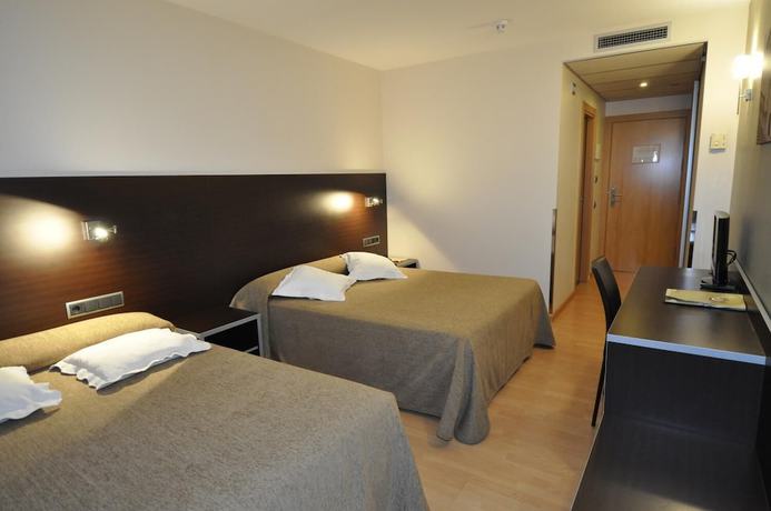 Imagen de la habitación del Hotel Palau de girona. Foto 14