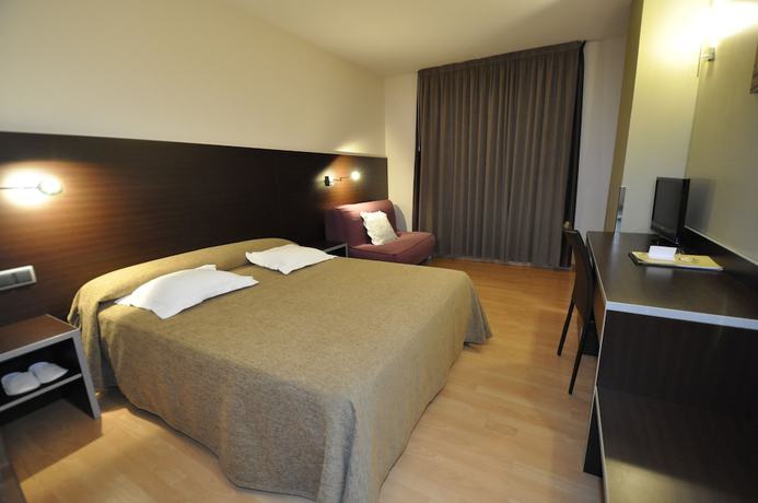 Imagen de la habitación del Hotel Palau de girona. Foto 15