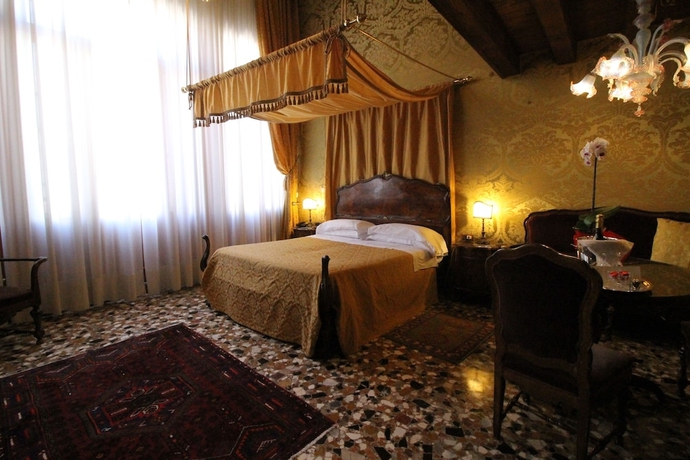 Imagen de la habitación del Hotel Palazzo Abadessa. Foto 6