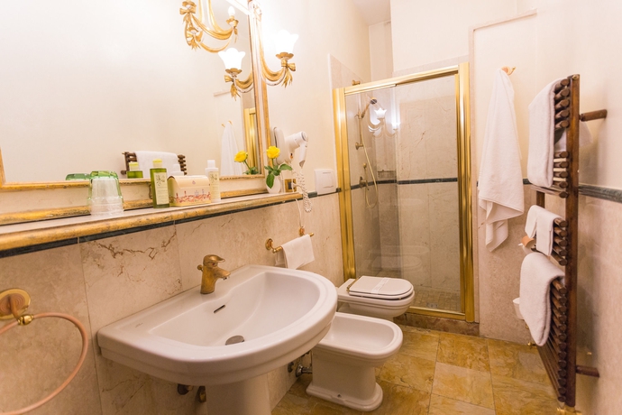 Imagen de la habitación del Hotel Palazzo Alexander. Foto 12