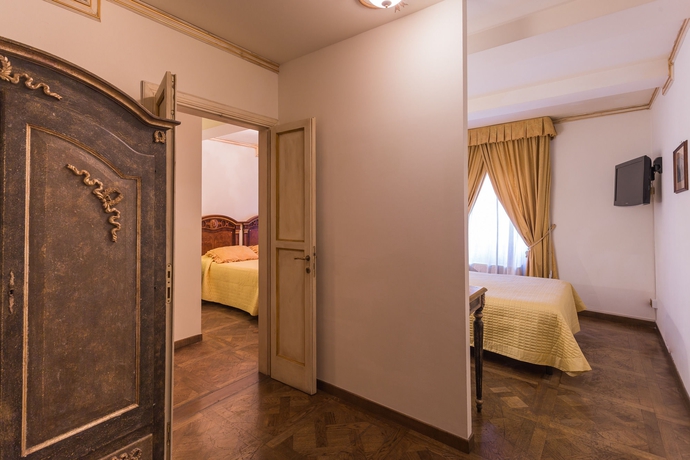 Imagen de la habitación del Hotel Palazzo Alexander. Foto 16