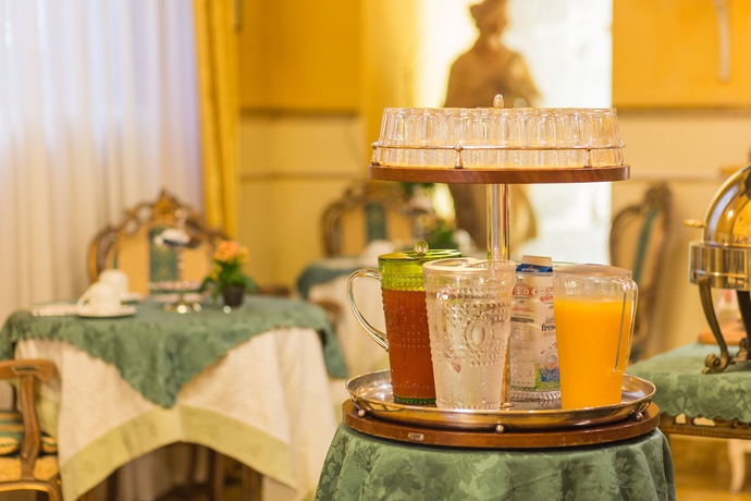 Imagen del bar/restaurante del Hotel Palazzo Alexander. Foto 4