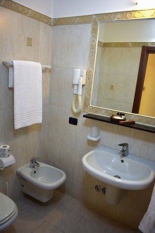 Imagen de la habitación del Hotel Palazzo Buenos Aires. Foto 14