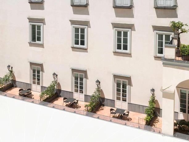 Imagen general del Hotel Palazzo Caracciolo Naples. Foto 9