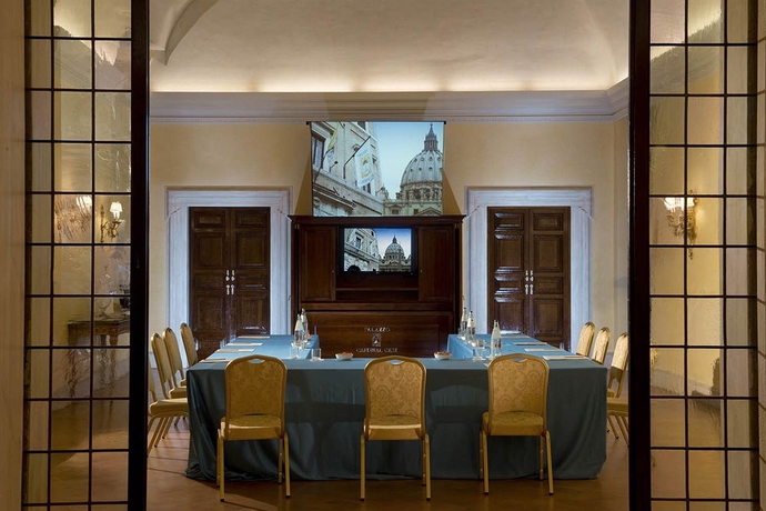 Imagen de los interiores del Hotel Palazzo Cardinal Cesi. Foto 7