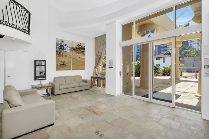 Imagen de los interiores del Hotel Palazzo Colonnades. Foto 19