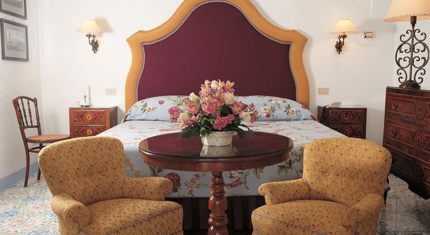 Imagen de la habitación del Hotel Palazzo Confalone. Foto 1