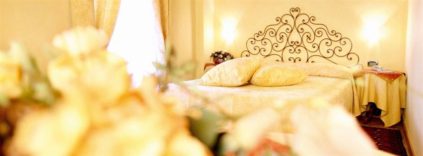 Imagen de la habitación del Hotel Palazzo Di Mezzo. Foto 7