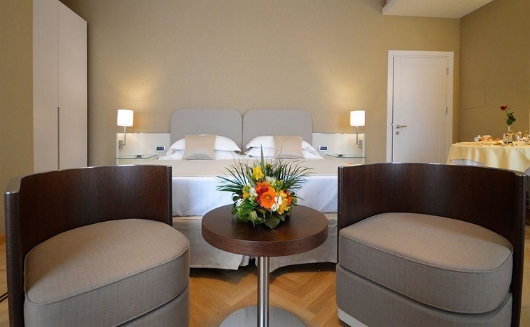 Imagen de la habitación del Hotel Palazzo Esedra. Foto 6