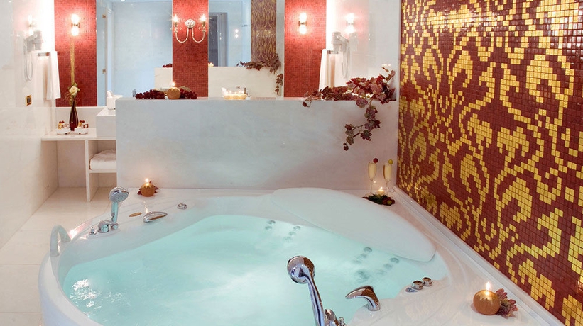 Imagen de la piscina del Hotel Palazzo Failla. Foto 16