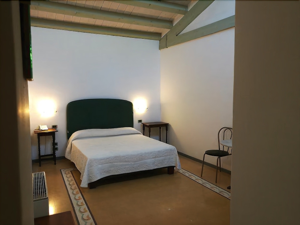 Imagen de la habitación del Hotel Palazzo Giaracà. Foto 15