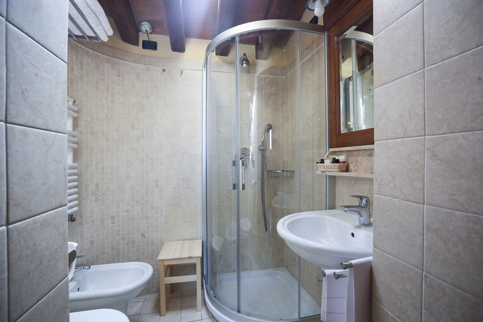 Imagen de la habitación del Hotel Palazzo Graziani. Foto 10