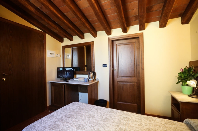 Imagen de la habitación del Hotel Palazzo Graziani. Foto 11