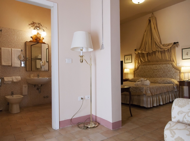 Imagen de la habitación del Hotel Palazzo Guiderocchi. Foto 17