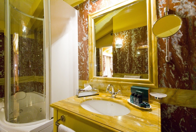 Imagen de la habitación del Hotel Palazzo Guiscardo. Foto 12