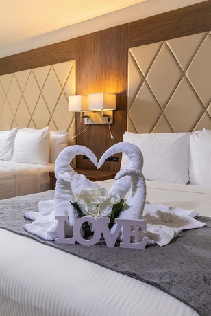 Imagen de la habitación del Hotel Palazzo Lakeside. Foto 13