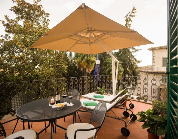 Imagen de los exteriores del Hotel Palazzo Leopoldo Dimora Storica and Spa. Foto 7