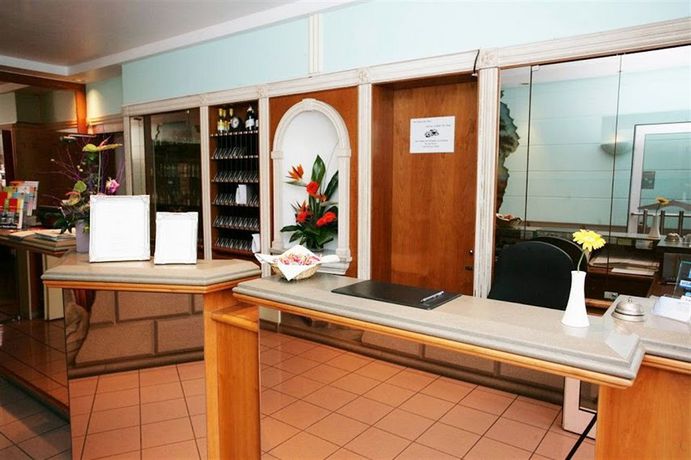 Imagen de los exteriores del Hotel Palazzo, Moenchengladbach. Foto 13